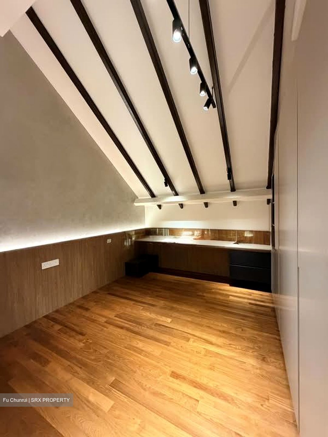Mosque Street (D1), Condominium #585446271